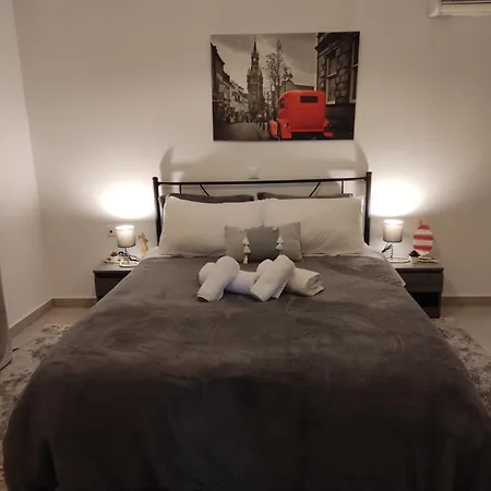 Apartament Avra